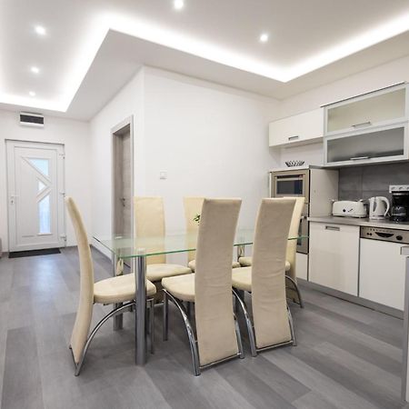 Fonix Apartman Debrecen Ngoại thất bức ảnh