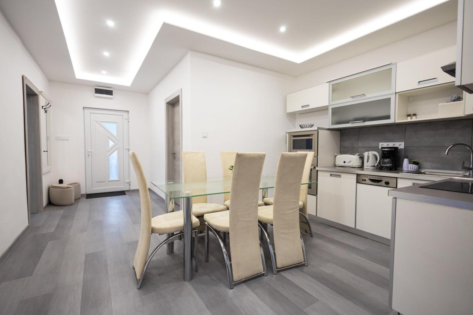 Fonix Apartman Debrecen Ngoại thất bức ảnh