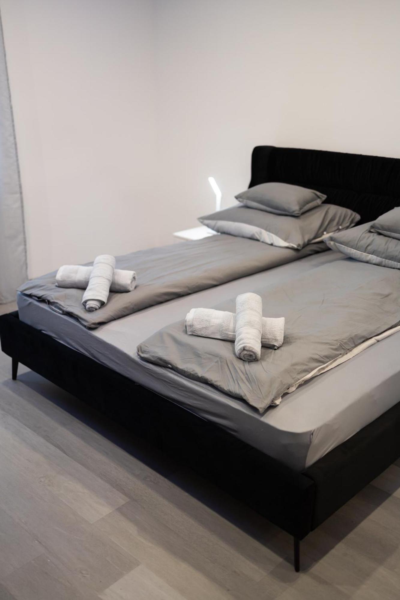 Fonix Apartman Debrecen Ngoại thất bức ảnh